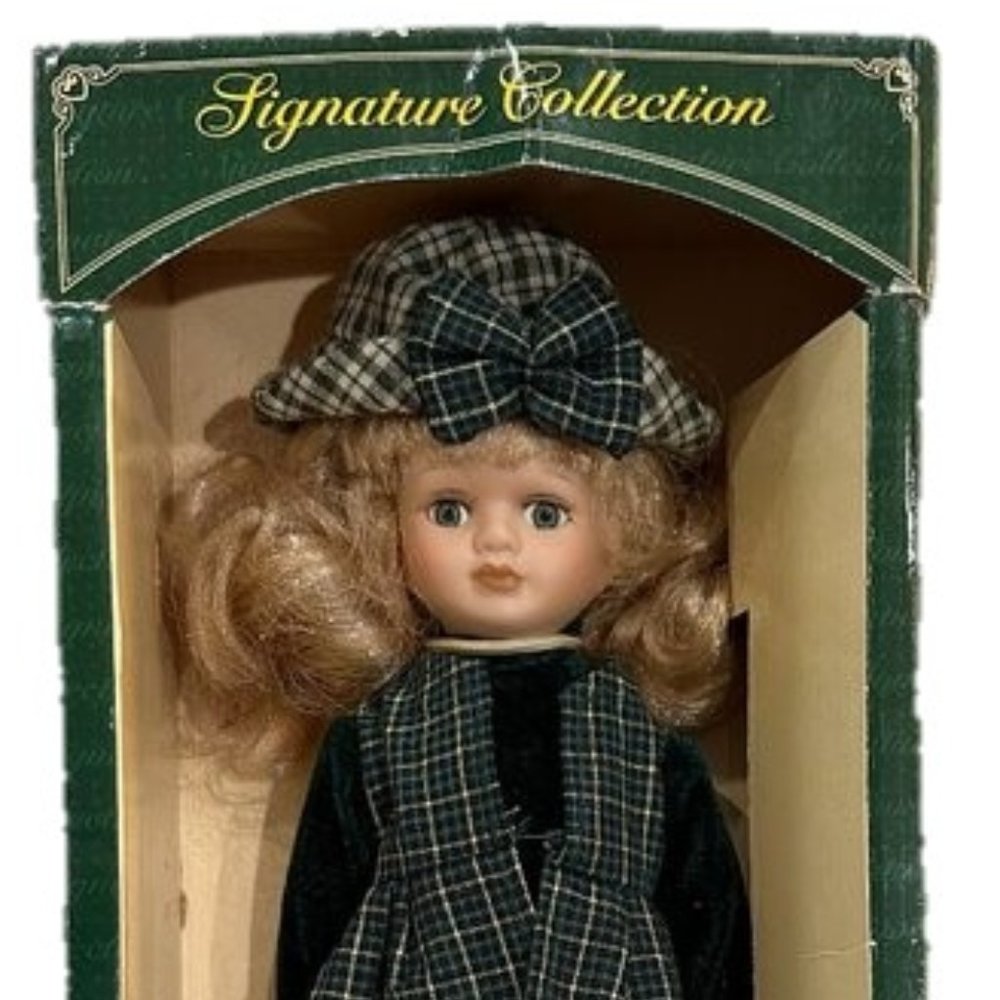 BARBARA LEE Irish Porcelain Doll Paulina ☘️ - Picture 6 of 8